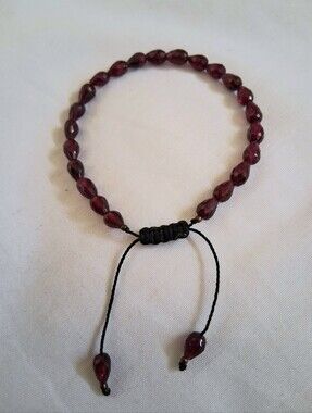 ADJUSTABLE RED GARNET BEADED BRACELET